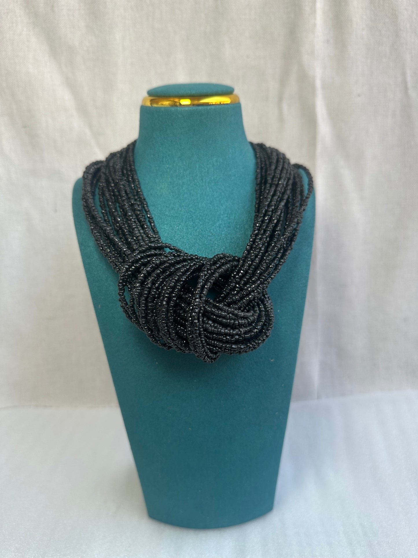 Collar Nyra